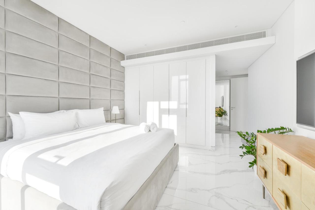 Luxe 3 Bedroom Oceanfront Apartment In The Heart Of Bluewaters Island Дубай Экстерьер фото