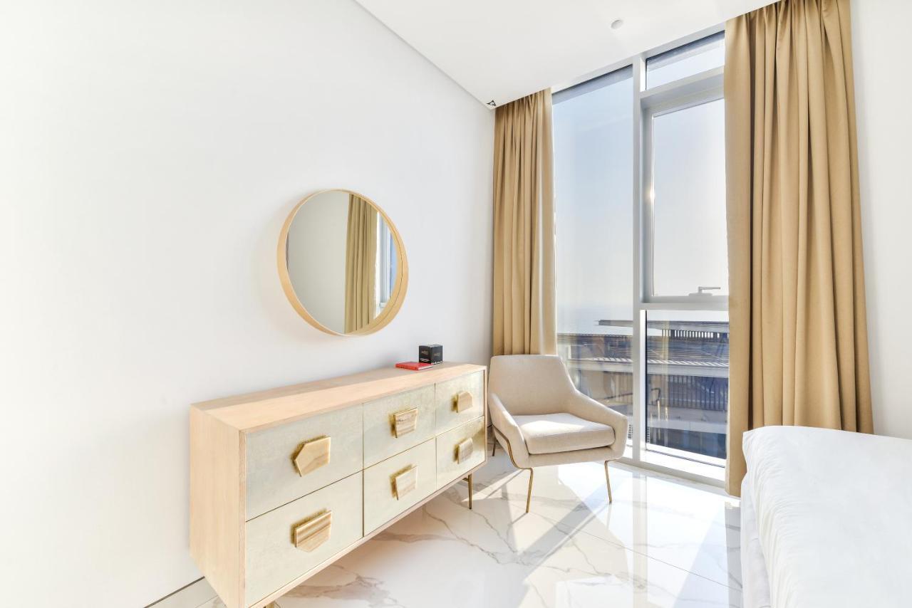 Luxe 3 Bedroom Oceanfront Apartment In The Heart Of Bluewaters Island Дубай Экстерьер фото