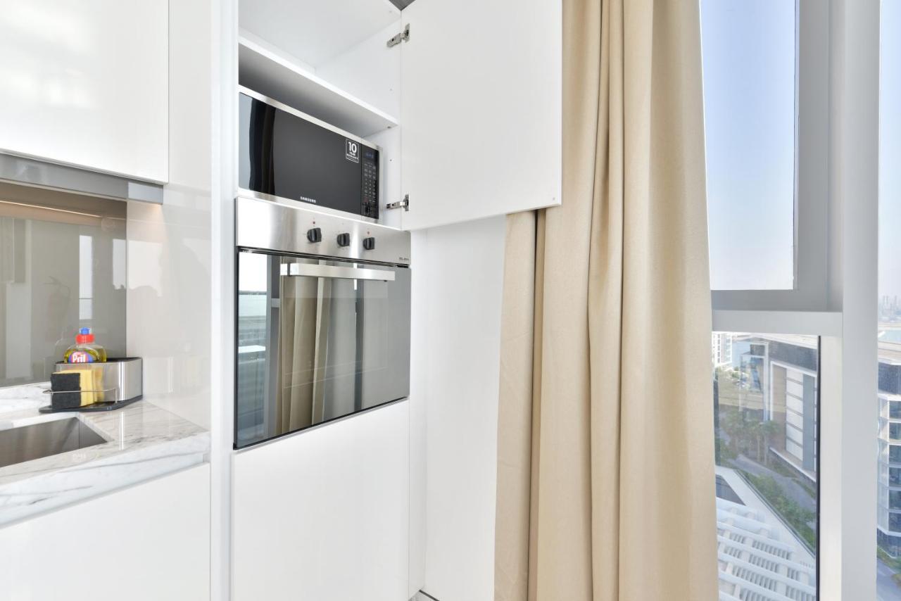 Luxe 3 Bedroom Oceanfront Apartment In The Heart Of Bluewaters Island Дубай Экстерьер фото