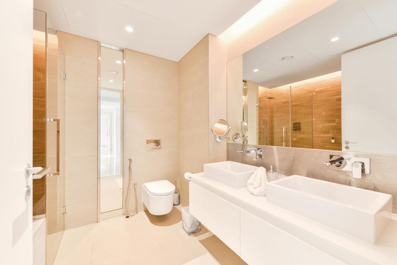 Luxe 3 Bedroom Oceanfront Apartment In The Heart Of Bluewaters Island Дубай Экстерьер фото